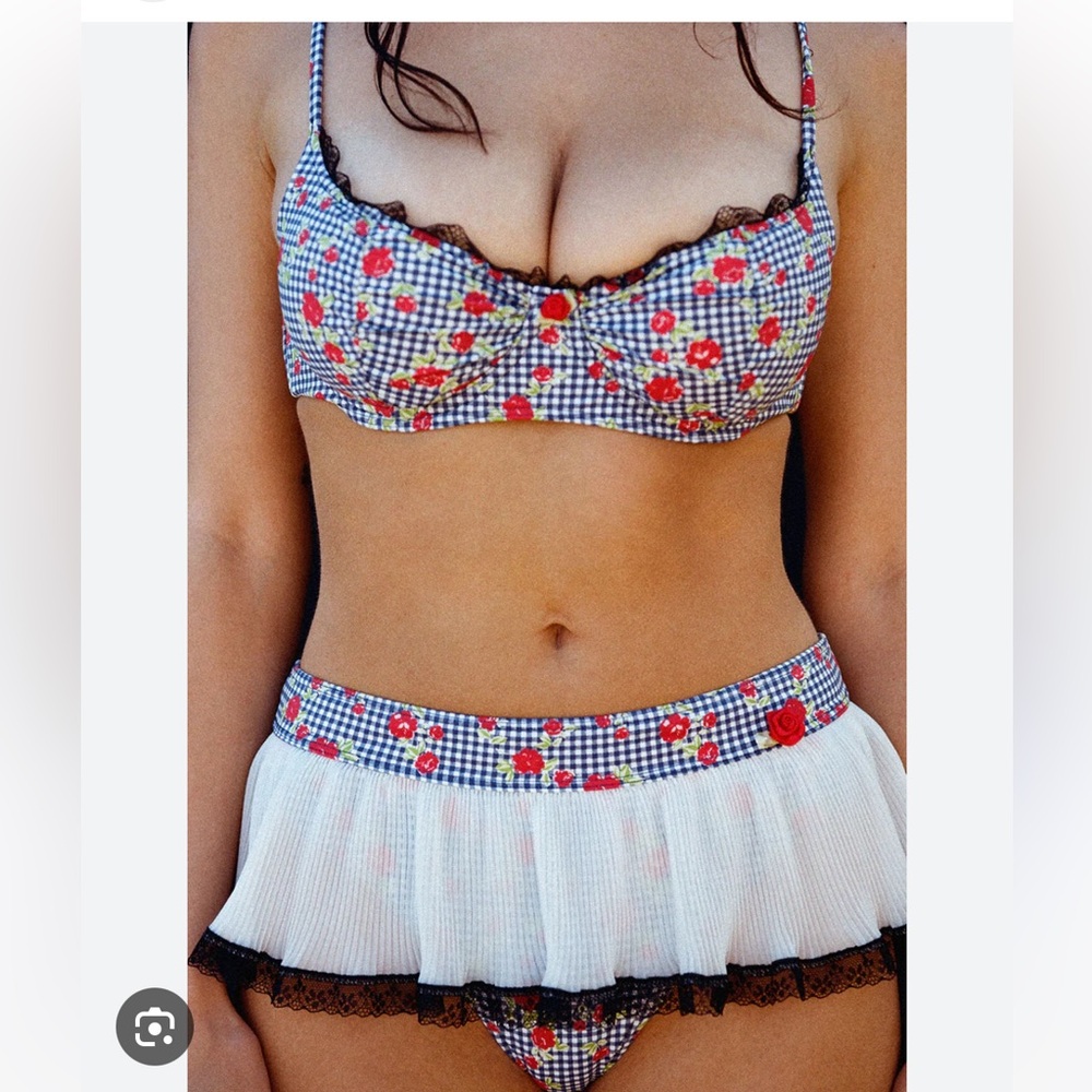 ISO FRANKIES X DANIELLE GUIZIO bikini